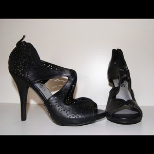 NEW: Madeline girl black heels :